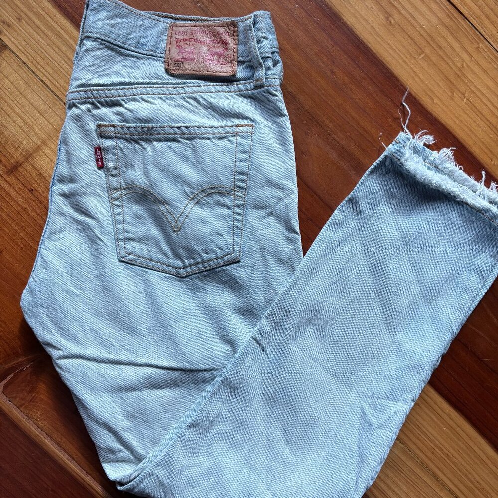 Levi's 501 - Light Wash Jeans